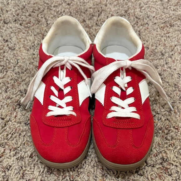 Universal Thread Red and White Sneakers - Picture 1 of 3